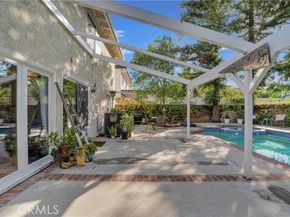 6221 Mammoth Avenue, Los Angeles CA 91401