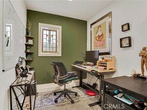 6221 Mammoth Avenue, Los Angeles CA 91401