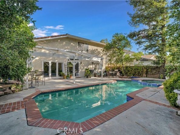 6221 Mammoth Avenue, Los Angeles CA 91401