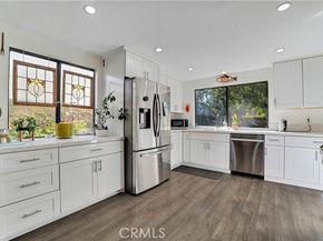 6221 Mammoth Avenue, Los Angeles CA 91401