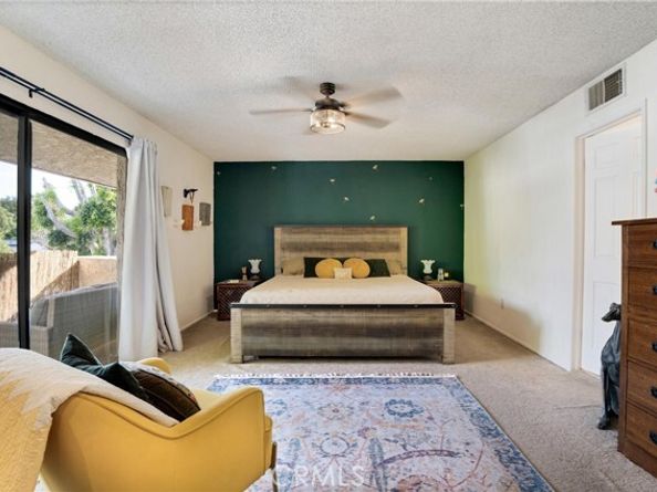 6221 Mammoth Avenue, Los Angeles CA 91401