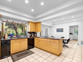 19825 Santa Rita Street, Woodland Hills (los Angeles) CA 91364