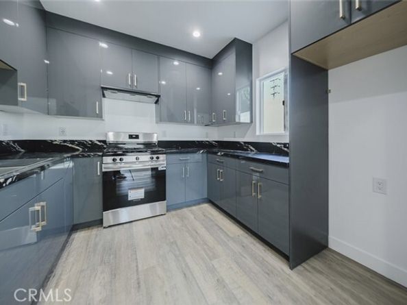 9055 Forbes Avenue, Northridge (los Angeles) CA 91343