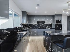 9055 Forbes Avenue, Northridge (los Angeles) CA 91343