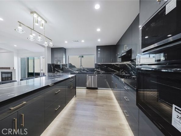 9055 Forbes Avenue, Northridge (los Angeles) CA 91343