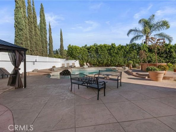 11310 Wentworth Street, Sun Valley (los Angeles) CA 91352