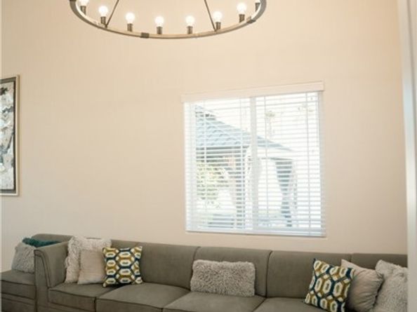 11310 Wentworth Street, Sun Valley (los Angeles) CA 91352
