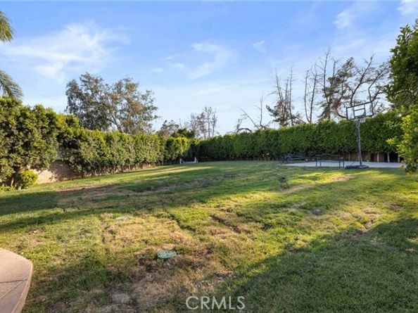 11310 Wentworth Street, Sun Valley (los Angeles) CA 91352