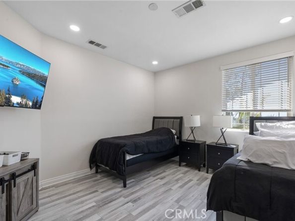 11310 Wentworth Street, Sun Valley (los Angeles) CA 91352