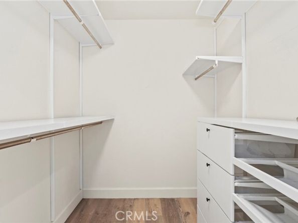 21535 Erwin Street 131, Woodland Hills (los Angeles) CA 91367