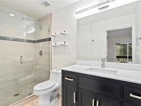 21535 Erwin Street 131, Woodland Hills (los Angeles) CA 91367