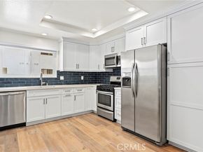 21535 Erwin Street 131, Woodland Hills (los Angeles) CA 91367