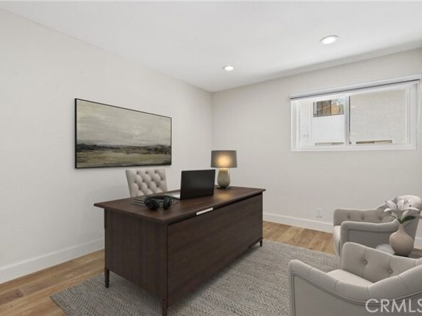 21535 Erwin Street 131, Woodland Hills (los Angeles) CA 91367