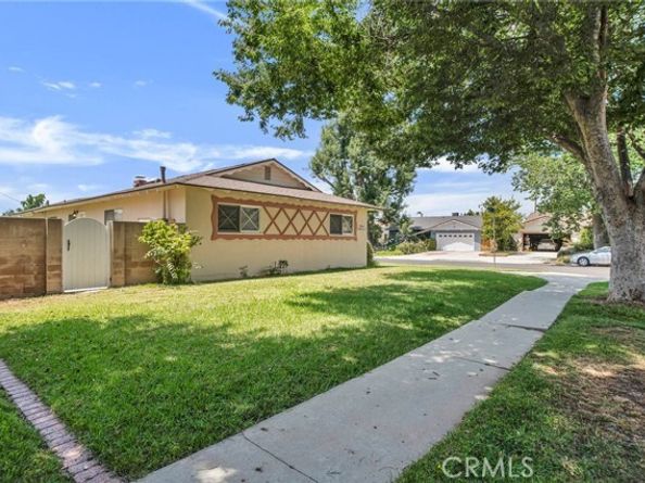 18944 Prairie Street, Northridge (los Angeles) CA 91324