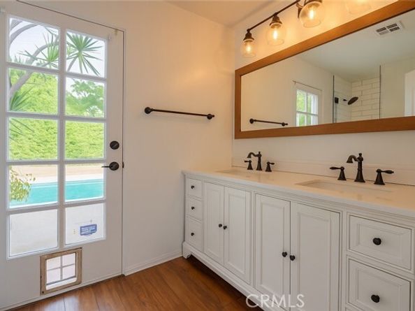 18351 San Fernando Mission Boulevard, Porter Ranch (los Angeles) CA 91326