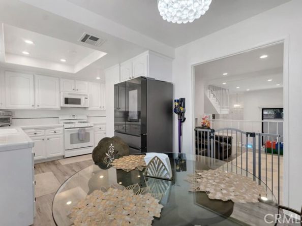 10201 Mason Avenue 9, Chatsworth (los Angeles) CA 91311