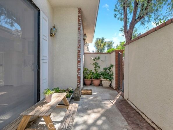 10201 Mason Avenue 9, Chatsworth (los Angeles) CA 91311