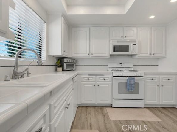 10201 Mason Avenue 9, Chatsworth (los Angeles) CA 91311