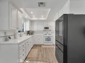 10201 Mason Avenue 9, Chatsworth (los Angeles) CA 91311