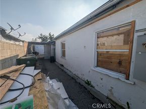 6742 Nagle, Van Nuys (los Angeles) CA 91401