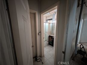 6742 Nagle, Van Nuys (los Angeles) CA 91401