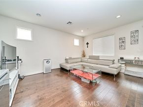 21125 Ingomar Court, Canoga Park (los Angeles) CA 91304