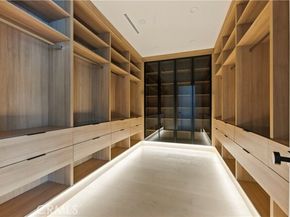 16728 Morrison Street, Encino (los Angeles) CA 91436