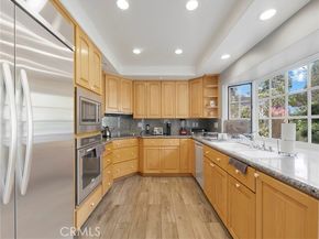 4524 Deanwood, Woodland Hills (los Angeles) CA 91364