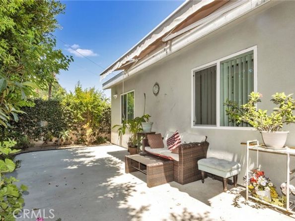 6015 Laurelgrove Avenue, North Hollywood (los Angeles) CA 91606