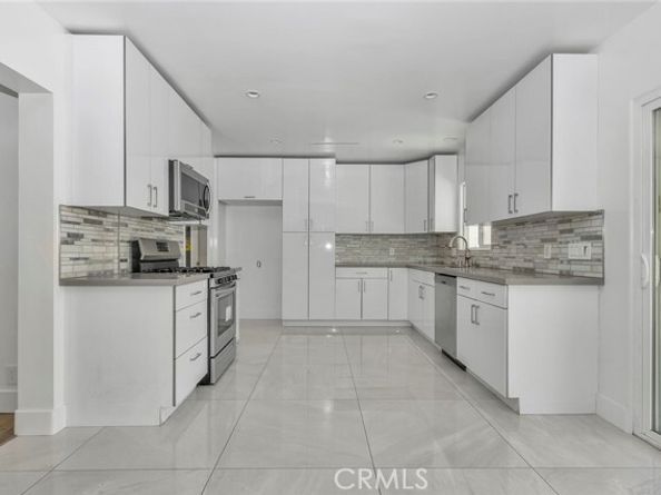 6015 Laurelgrove Avenue, North Hollywood (los Angeles) CA 91606