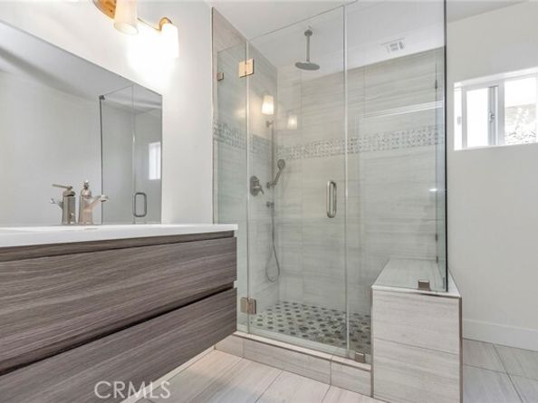 6015 Laurelgrove Avenue, North Hollywood (los Angeles) CA 91606