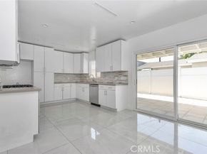 6015 Laurelgrove Avenue, North Hollywood (los Angeles) CA 91606