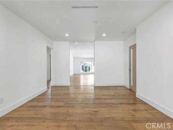 6015 Laurelgrove Avenue, North Hollywood (los Angeles) CA 91606