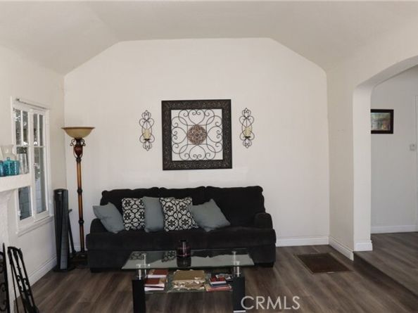 2407 W 74th, Los Angeles CA 90043