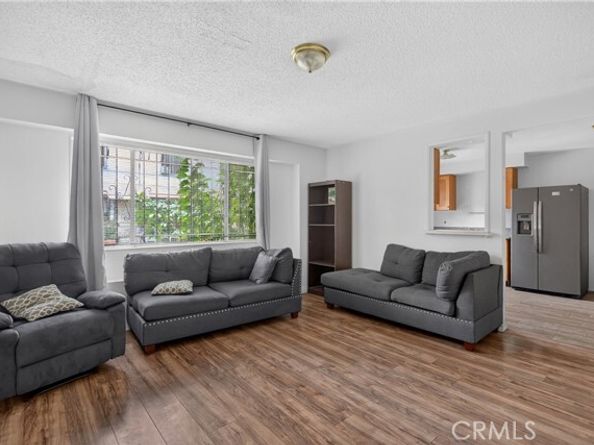 13 Paradise, Carson CA 90745