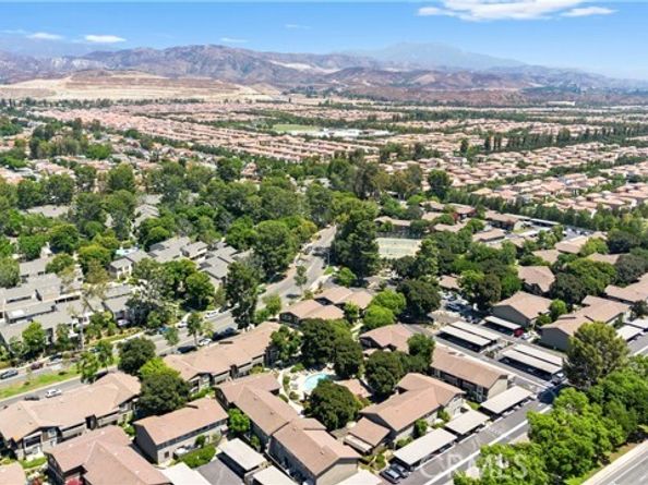 213 Springview, Irvine CA 92620