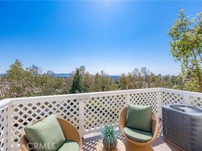 21011 Marin 103, Lake Forest (el Toro) CA 92630