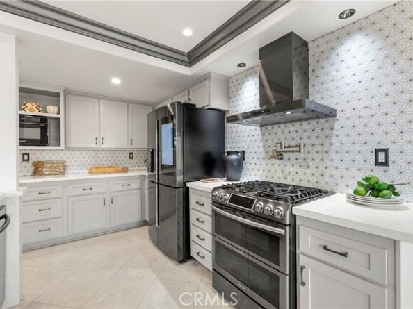 21011 Marin 103, Lake Forest (el Toro) CA 92630