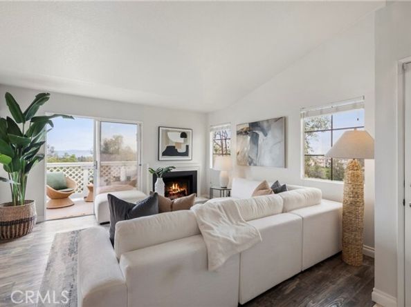 21011 Marin 103, Lake Forest (el Toro) CA 92630