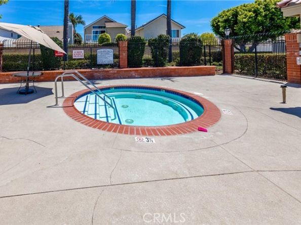 21011 Marin 103, Lake Forest (el Toro) CA 92630