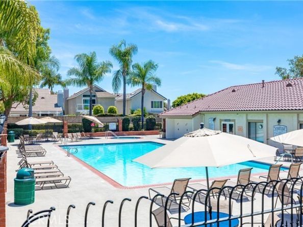 21011 Marin 103, Lake Forest (el Toro) CA 92630