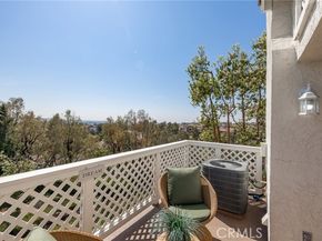 21011 Marin 103, Lake Forest (el Toro) CA 92630