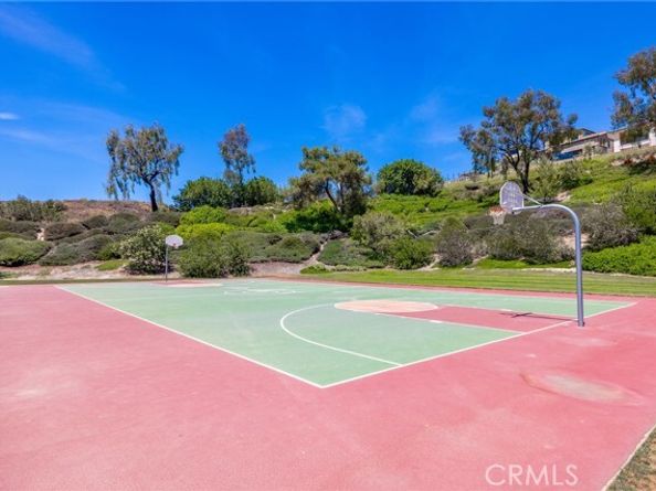 21011 Marin 103, Lake Forest (el Toro) CA 92630