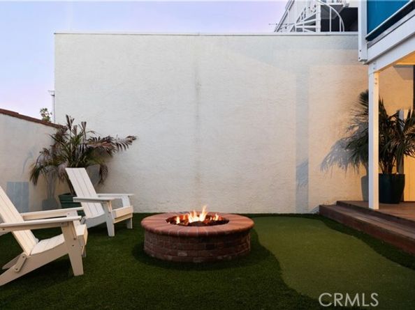 29 Surfside Avenue B, Surfside (seal Beach) CA 90743