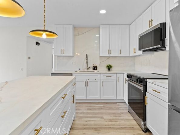 21921 Rimhurst Dr. 128F, Lake Forest (el Toro) CA 92630