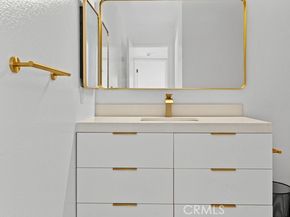 21921 Rimhurst Dr. 128F, Lake Forest (el Toro) CA 92630