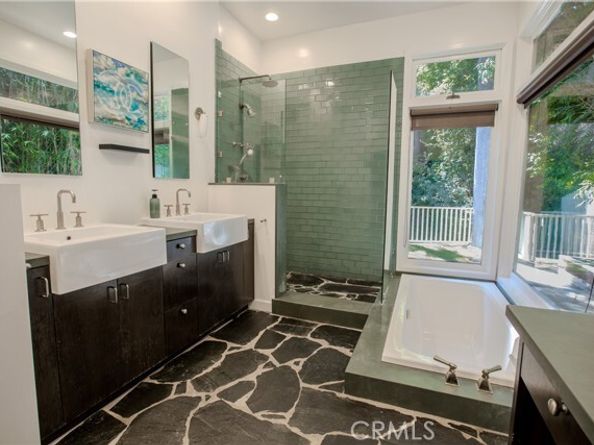 3479 Mandeville Canyon Road, Los Angeles CA 90049