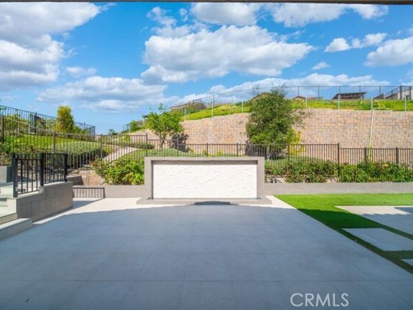 5437 Heritage Oak Drive, Lake Forest (el Toro) CA 92679