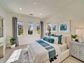 5437 Heritage Oak Drive, Lake Forest (el Toro) CA 92679