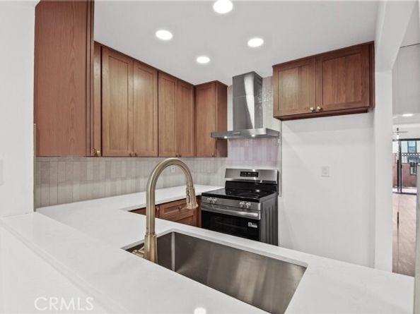25761 Le Parc 9, Lake Forest (el Toro) CA 92630